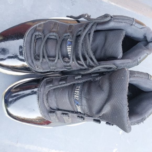 Air Jordan 11 - Picture 5 of 6